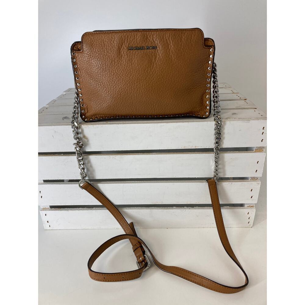 MICHAEL KORS, SMALL BROWN LEATHER CROSSBODY BAG (ASIS)